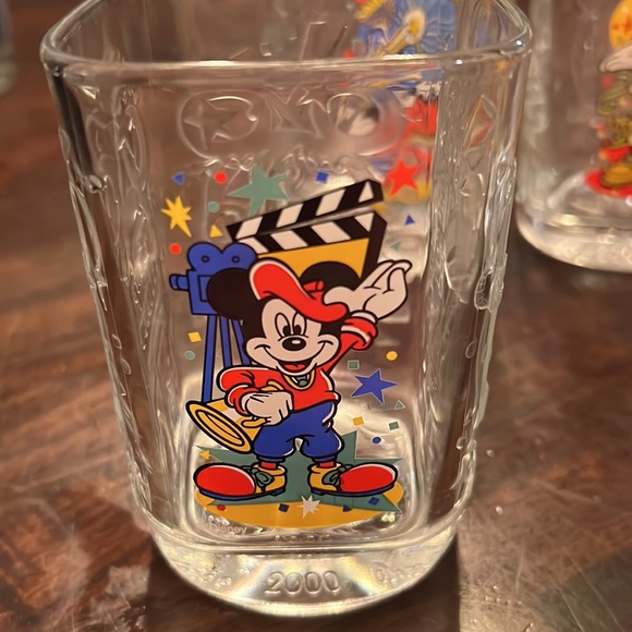 LIMITED Disney year 2000 Y2K McDonald’s Collectors Glasses each sold separately - Picture 3 of 12